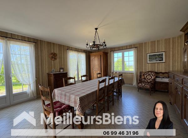 Maison plain-pied 4 chambres, 2 garages et jardin proche commodités