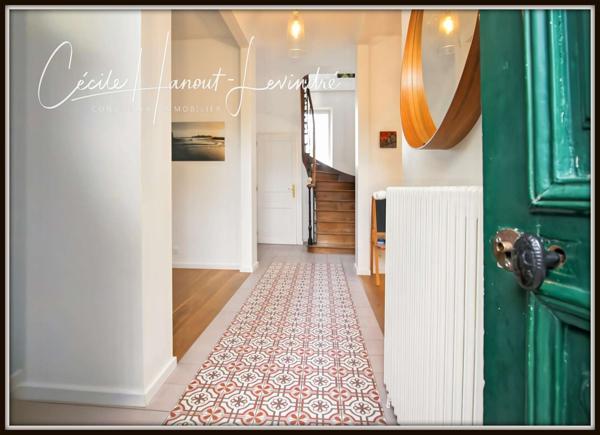 Dol-de-Bretagne (35120) PLEINE-FOUGERES. Centre. Maison bourgeoise 188 m² - 6 chambres - Terrain 1837 m².