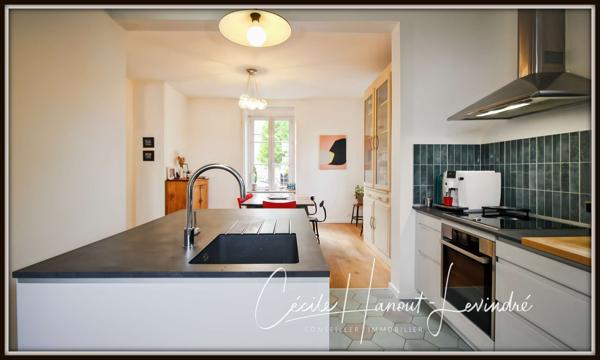 Dol-de-Bretagne (35120) PLEINE-FOUGERES. Centre. Maison bourgeoise 188 m² - 6 chambres - Terrain 1837 m².