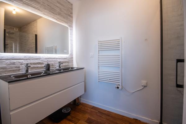 Située à 5/6 mn d'YFFINIAC, contemporaine de 2023