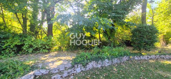 Maison familiale de 160 m2 env sur parcelle de 960 m2- Bouc Bel Air