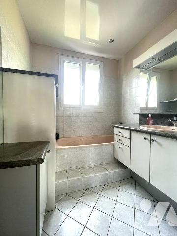 A VENDRE - REZE - Classier/Galarniere - Maison de Type NANTAISE d'env 106m² sur 1056m² de terrain.