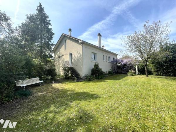 A VENDRE - REZE - Classier/Galarniere - Maison de Type NANTAISE d'env 106m² sur 1056m² de terrain.