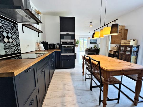 Castellane (04120) Gorge du verdon , castellane , Villa 152 m² sur 2400 m² de terrain avec piscine et vue panoramique