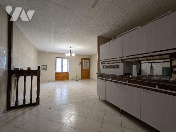 SAINT MARCEL LES VALENCE - Maison de ville T3, 81 m² avec jardin