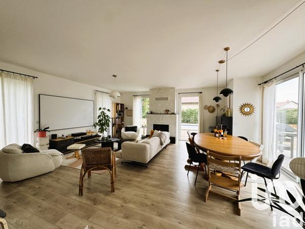 Maison à vendre 6 pièces 190 m² Neydens