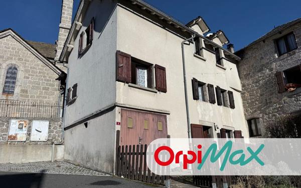 Maison à vendre    4 pièces •  Saint-Denis-en-Margeride