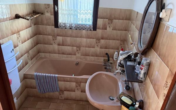 Maison à vendre    4 pièces •  Saint-Denis-en-Margeride