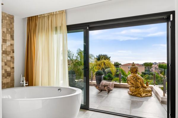 Vente Maison de luxe Bandol 7 Pièces 235 m²