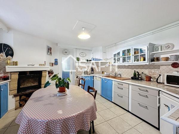 NARROSSE - MAISON EN VIAGER OCCUPE