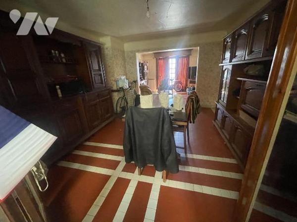 Située à Frévent, dans le département du Pas-de-Calais, cette maison est proposée à la vente au...