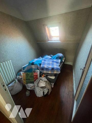 Située à Frévent, dans le département du Pas-de-Calais, cette maison est proposée à la vente au...