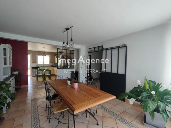 Maison à MONCE-EN-BELIN, 72230 - 8 pièces 169m²