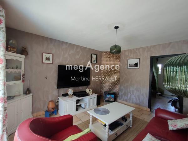 Maison à MONCE-EN-BELIN, 72230 - 8 pièces 169m²