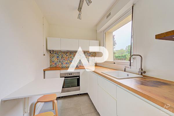 Appartement Rueil Malmaison 3 pièce(s) 55.87 m² 295 000 € **  - Référence  17164