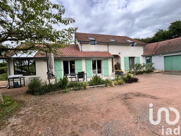 Maison de village 6 pièces de 154 m² à Cressy-sur-Somme (71760)