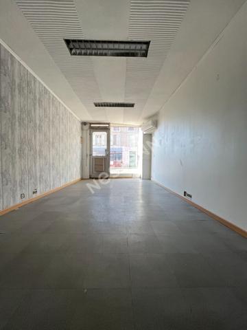 Idéal investisseurs : IMMEUBLE AVEC LOCAL COMMERCIAL ET APPARTEMENT