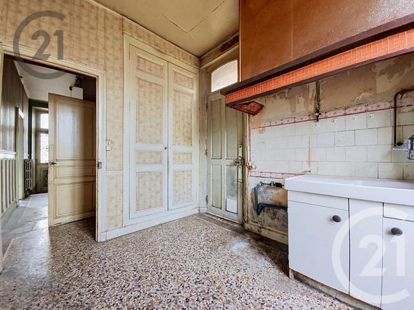 Maison à vendre  5 pièces - 122,88 m 2   SEZANNE  - 51