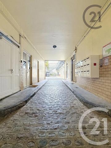 Appartement Studio à vendre  1 pièce - 15 m 2   REIMS  - 51