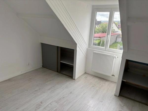 Maison familiale indépendante à vendre 8 pièces PONT SAINTE MAXENCE (60)