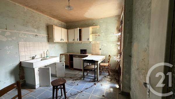Maison à vendre  8 pièces - 160 m 2   PLEURS  - 51