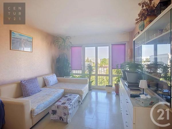 Appartement F4 à vendre  4 pièces - 75,90 m 2   TROYES  - 10