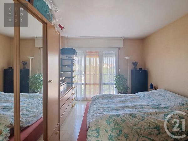 Appartement F4 à vendre  4 pièces - 75,90 m 2   TROYES  - 10