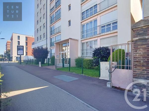 Appartement F4 à vendre  4 pièces - 75,90 m 2   TROYES  - 10