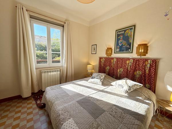 LA VALETTE-DU-VAR - Maison de type 4 - T2 indépendant - Garage