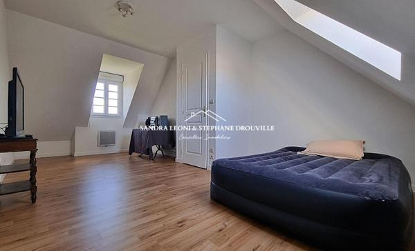 Proche JOUY et SAINT-PREST, Maison de 107 m², 6 pièces, 4 chambres. Ref annonce : 381057