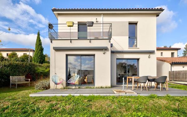 Maison à vendre    4 pièces •  Saint-Geniès-Bellevue