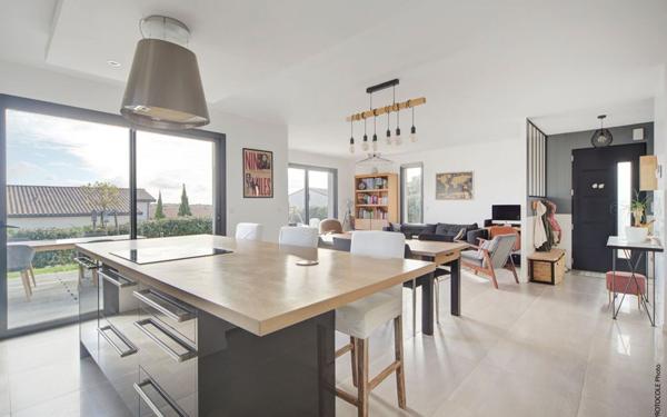 Maison à vendre    4 pièces •  Saint-Geniès-Bellevue