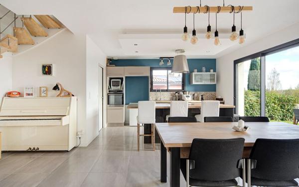 Maison à vendre    4 pièces •  Saint-Geniès-Bellevue