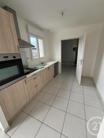 Maison à vendre  4 pièces - 99,10 m2 DOMERAT - 03