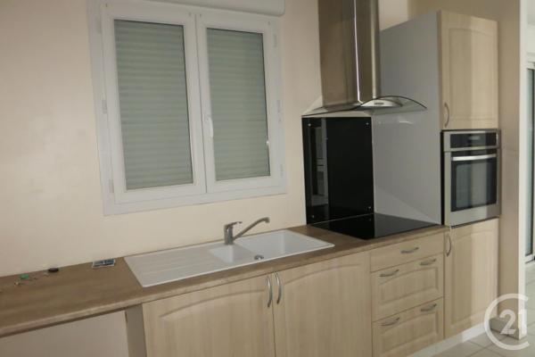 Maison à vendre  4 pièces - 99,10 m2 DOMERAT - 03