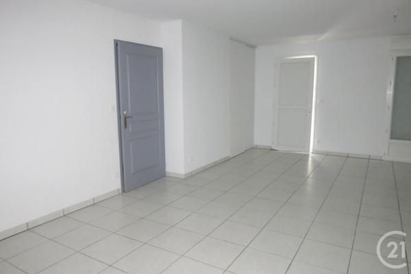 Maison à vendre  4 pièces - 99,10 m2 DOMERAT - 03