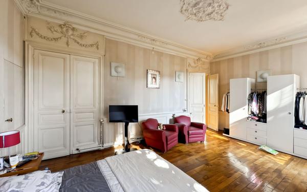 Appartement à vendre    4 pièces • 154,08 m2 Périgueux