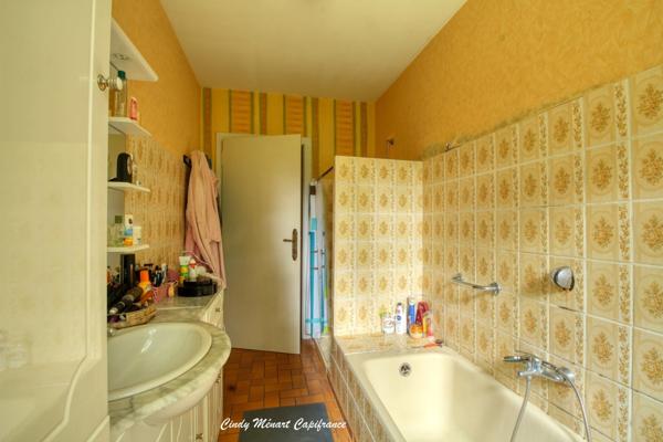 Dpt Moselle (57), à vendre BOULAY MOSELLE propriété de 57 ares, maison P8 à rénover complètement