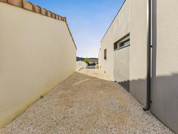 Magnifique Villa récente au coeur du MINERVOIS .