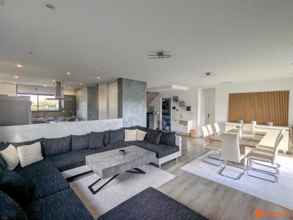 Maison récente qui réunit tous les atouts pour une vie familiale harmonieuse.