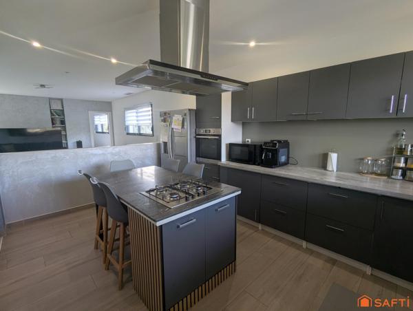 Maison récente qui réunit tous les atouts pour une vie familiale harmonieuse.