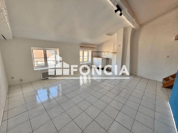 Location Studio 40.26 m² - 83 GDE RUE DE LA CROIX ROUSSE Lyon 69004