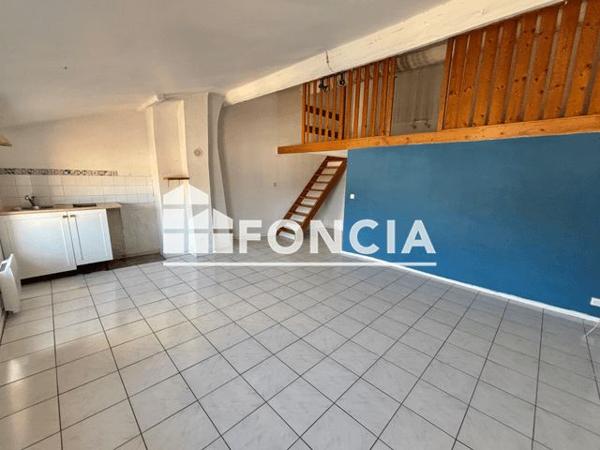 Location Studio 40.26 m² - 83 GDE RUE DE LA CROIX ROUSSE Lyon 69004