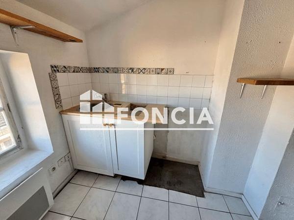 Location Studio 40.26 m² - 83 GDE RUE DE LA CROIX ROUSSE Lyon 69004