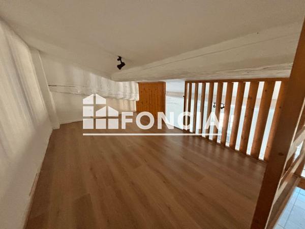 Location Studio 40.26 m² - 83 GDE RUE DE LA CROIX ROUSSE Lyon 69004