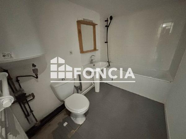 Location Studio 40.26 m² - 83 GDE RUE DE LA CROIX ROUSSE Lyon 69004