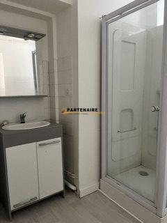 appartement T3 au 1er étage centre ville de TOURNON