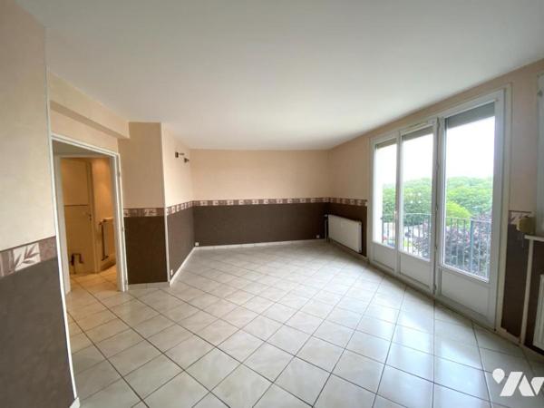 Appartement 4 pièces avec cave 