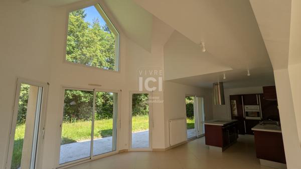 A Louer - Maison 155m² Carquefou Le Souchais - 5 Chambres - Garage - Jardin -