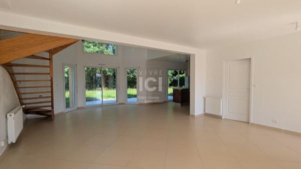 A Louer - Maison 155m² Carquefou Le Souchais - 5 Chambres - Garage - Jardin -